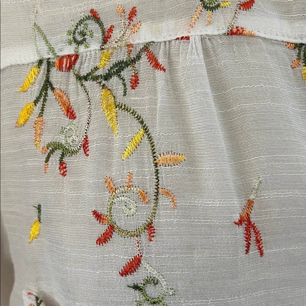 Figueroa & Flower Floral Embroidered Button Down Semi Sheer Shirt Size Large